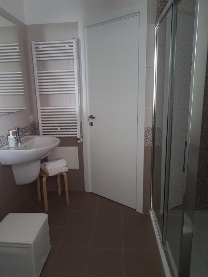 Central Apartment Con Tre Camere Da Letto Locorotondo Esterno foto