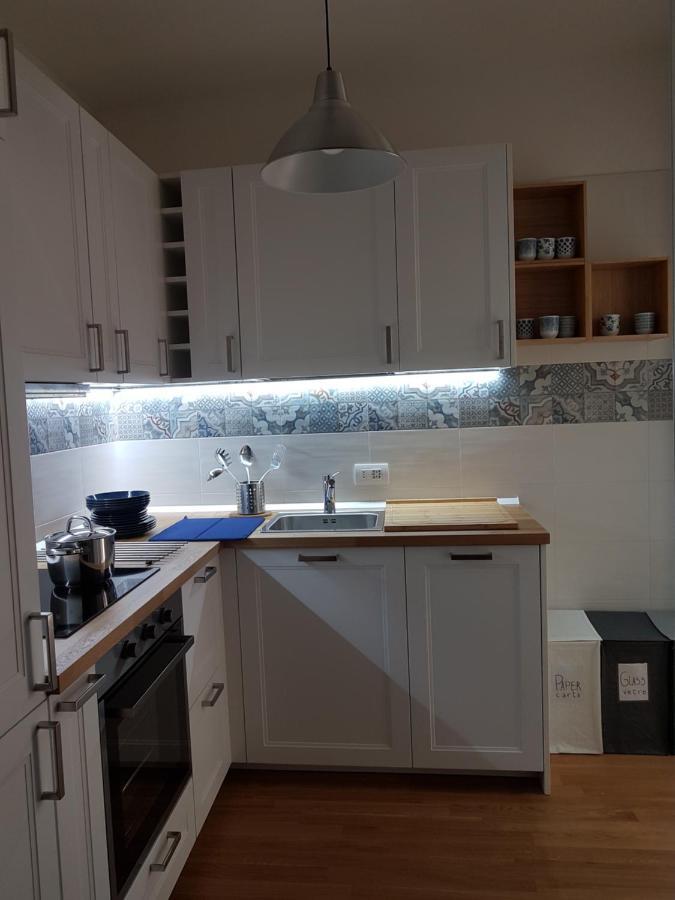 Central Apartment Con Tre Camere Da Letto Locorotondo Esterno foto
