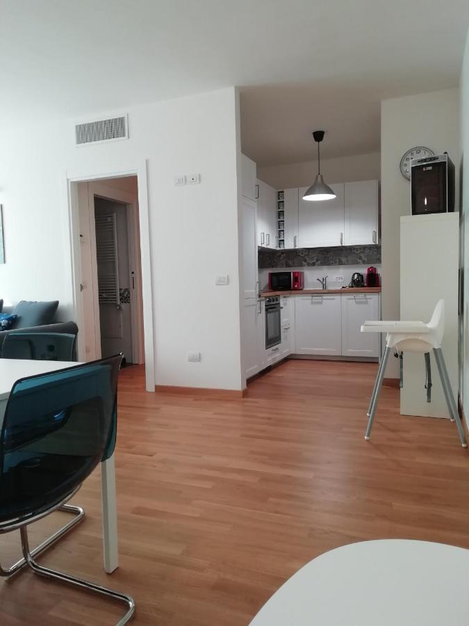 Central Apartment Con Tre Camere Da Letto Locorotondo Esterno foto